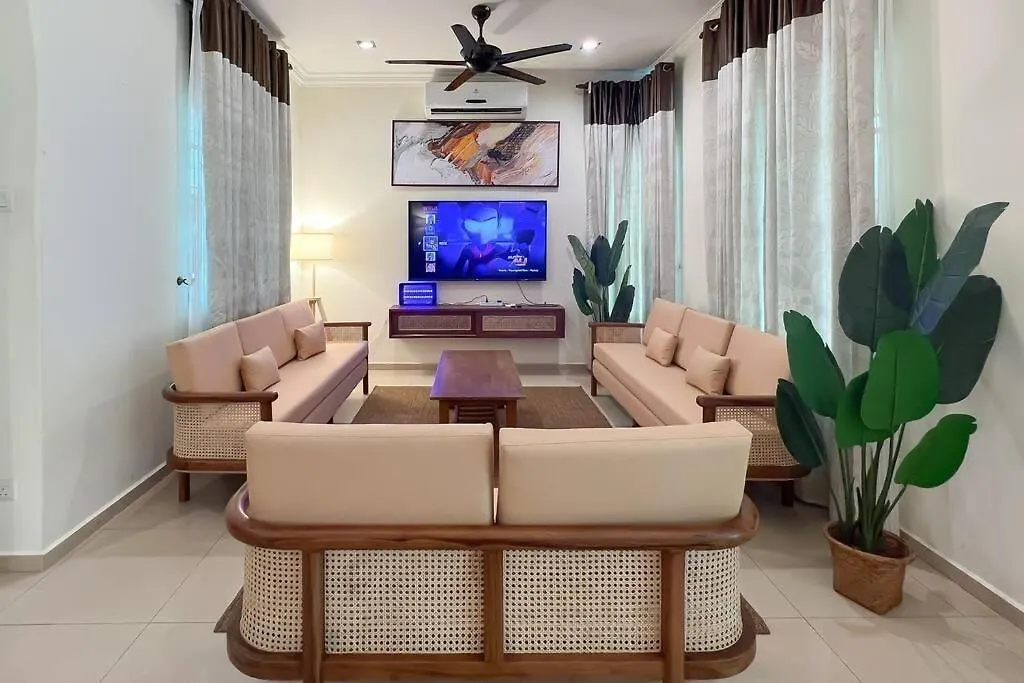 Luxury Villa Hening Sari, Umbai Melaka - Smarthome 0*, Malacca