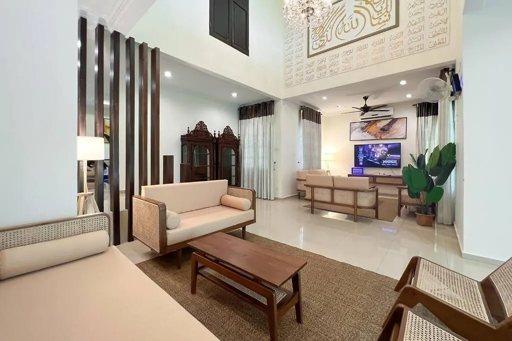 Luxury Villa Hening Sari, Umbai Melaka - Smarthome 0*, Malacca