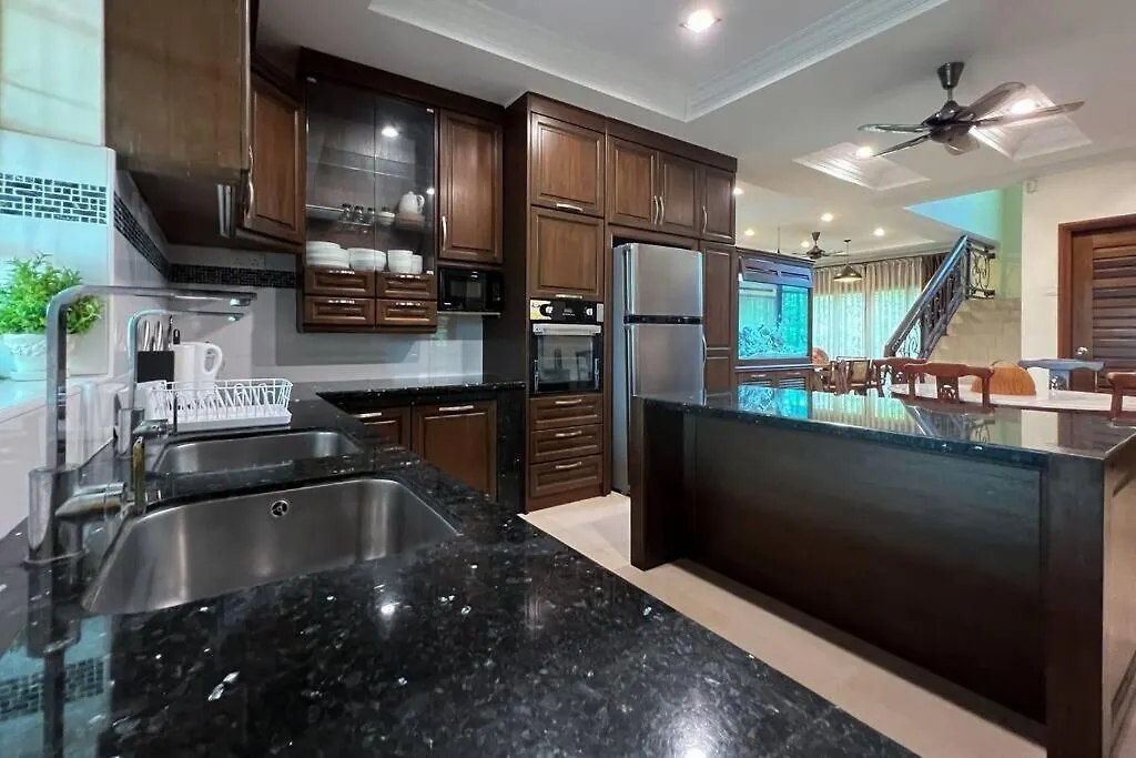 Luxury Villa Hening Sari, Umbai Melaka - Smarthome Malaysia