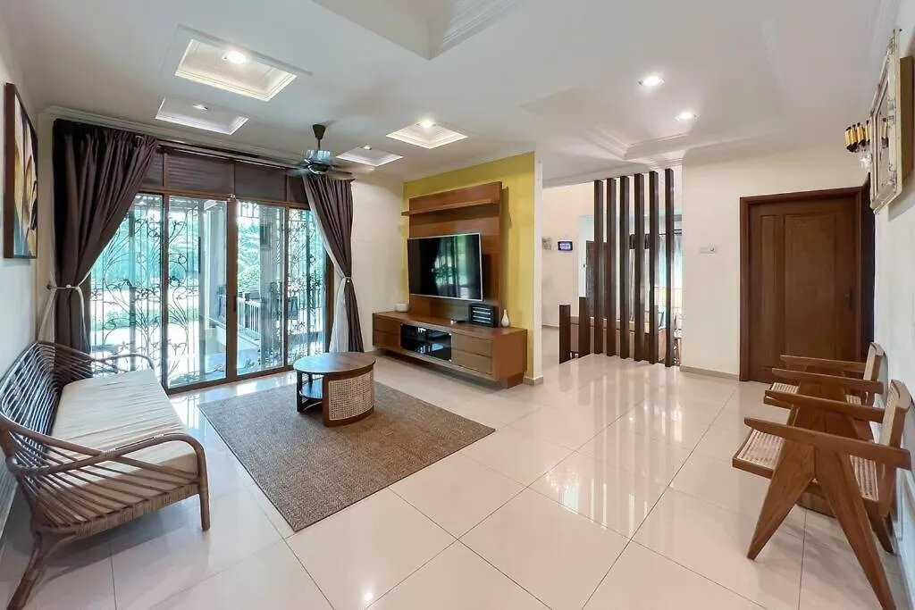 Luxury Villa Hening Sari, Umbai Melaka - Smarthome Malacca