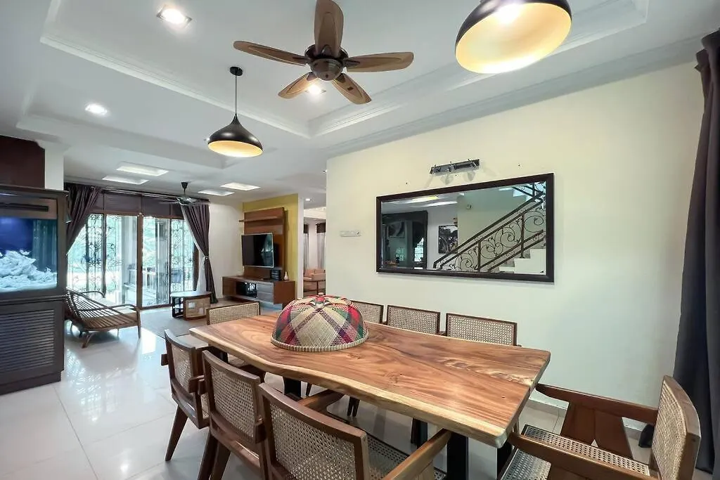 Luxury Villa Hening Sari, Umbai Melaka - Smarthome Malaysia
